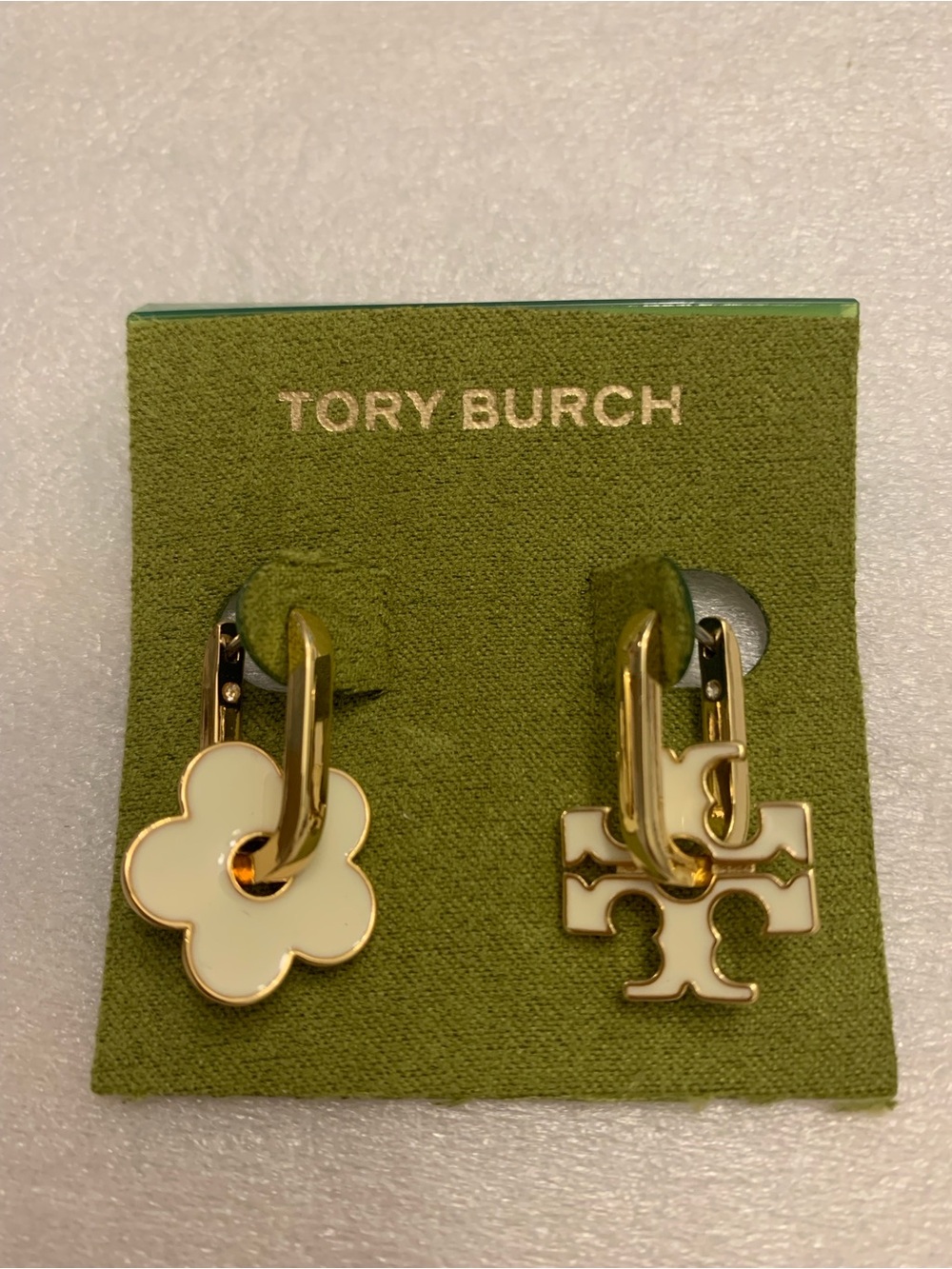 Tory Burch Gold and Cream Logo Flower Drop Earrings